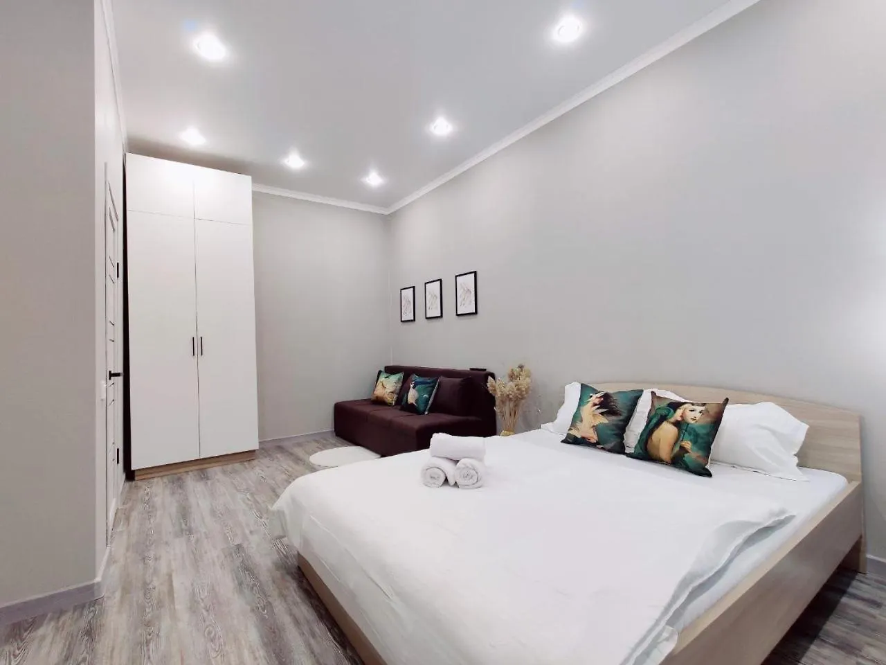 Επικοινωνία με το Emmaapart Comfort 64